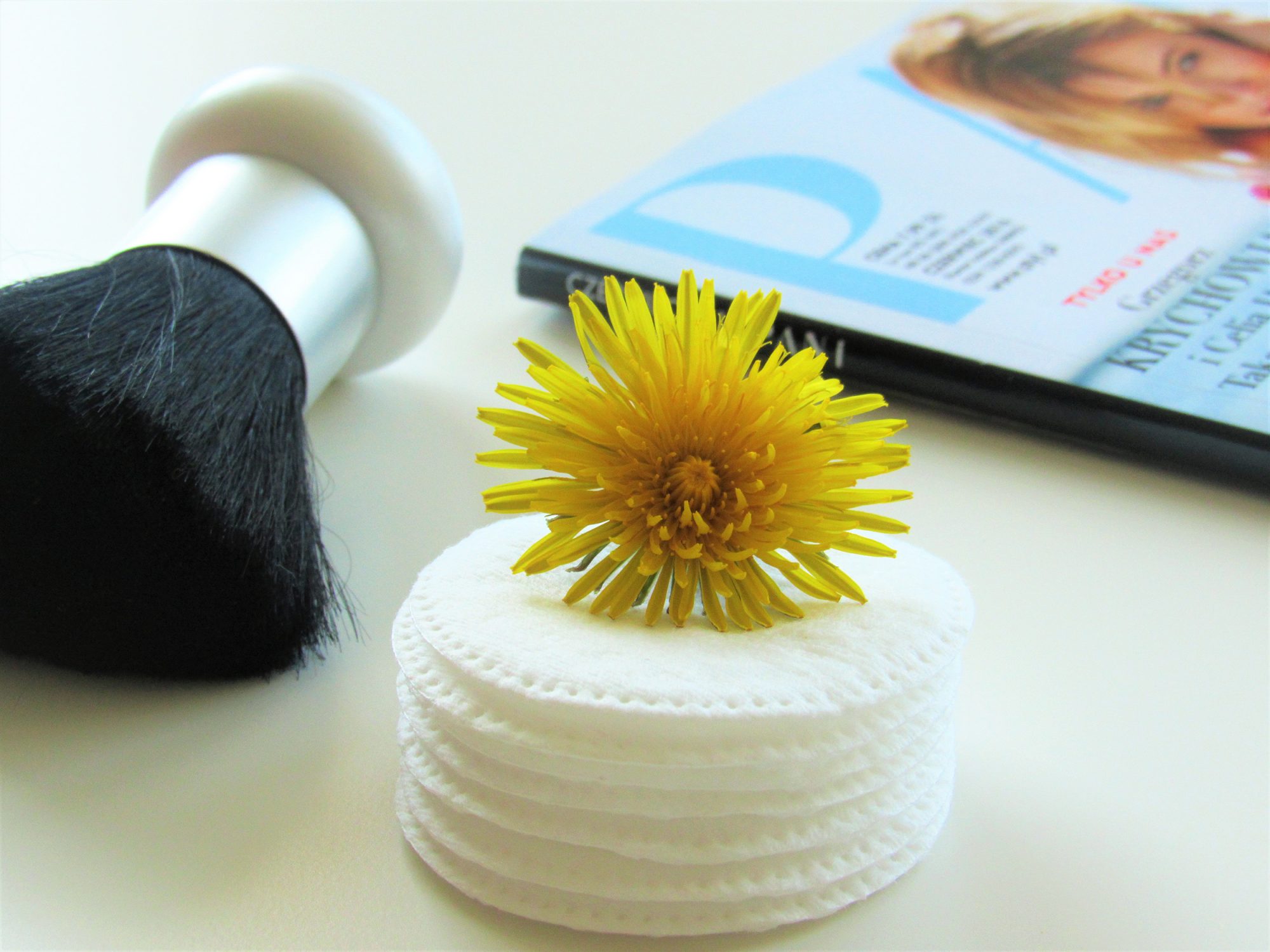 Naturalne kosmetyki i pielęgnacja prosto łąkowych ziół i kwiatów